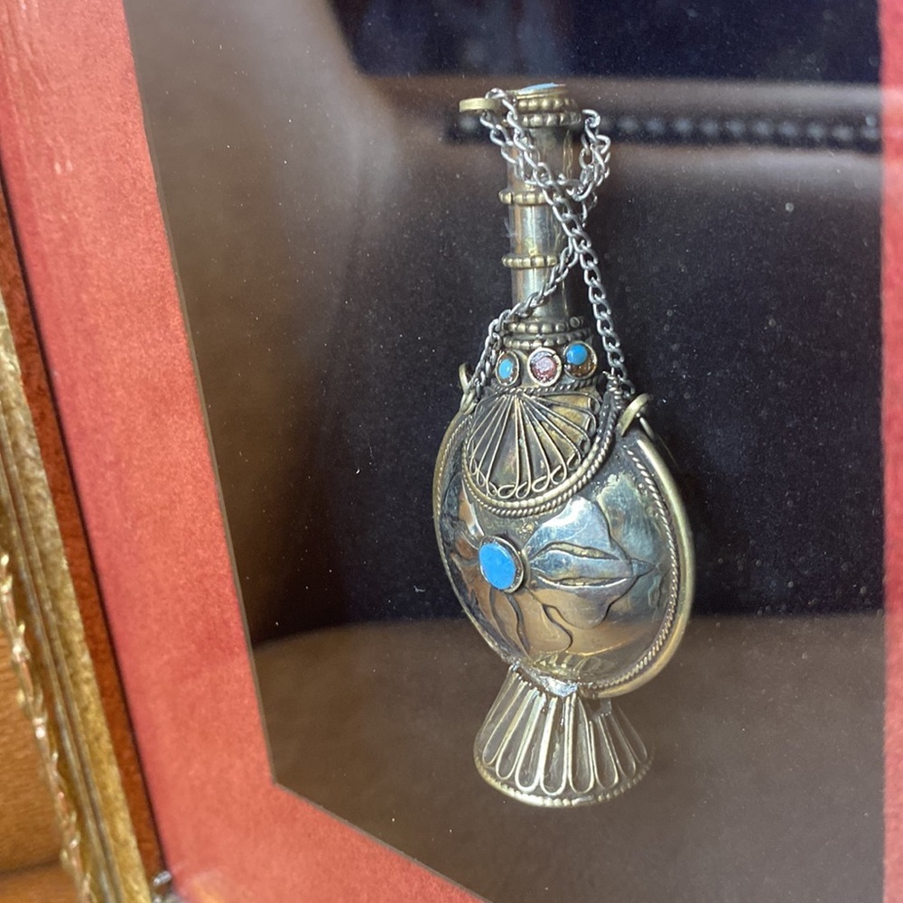 Snuff bottle Old Tibet Deco Hand Made Cupronickel multi gemstone accents encased